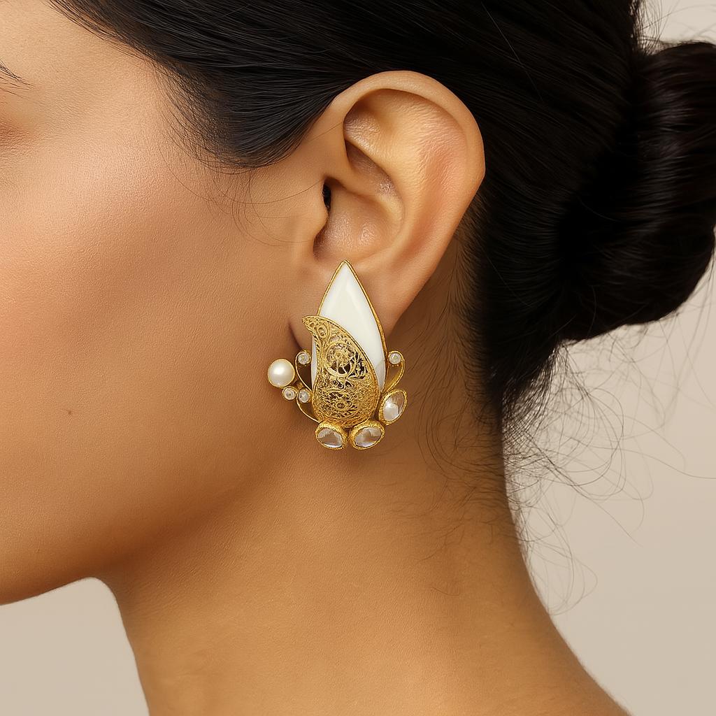 White Dendritic agate earrings in sterling silver